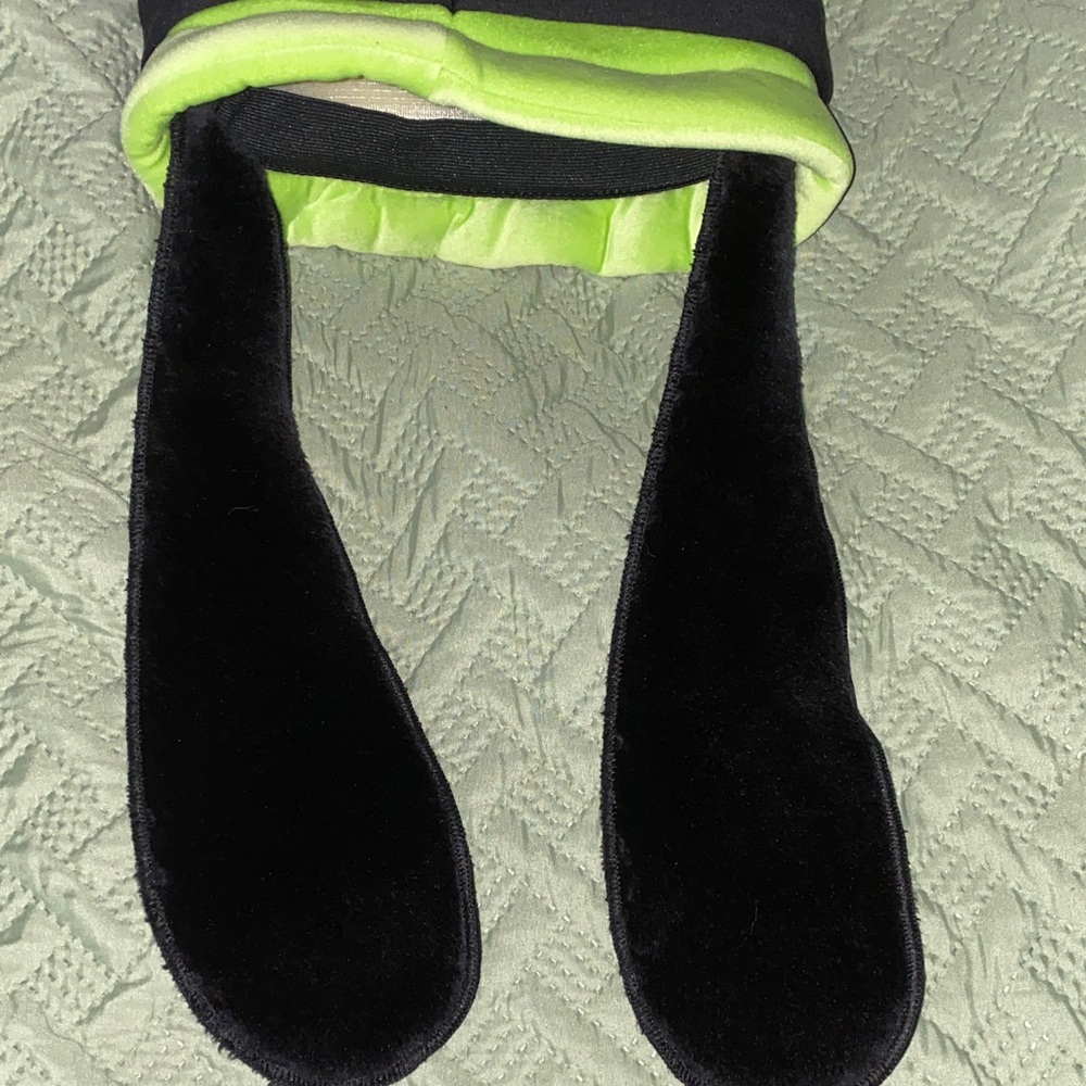Disney Goofy Hat - Neon Green and Black - Picture 5 of 7